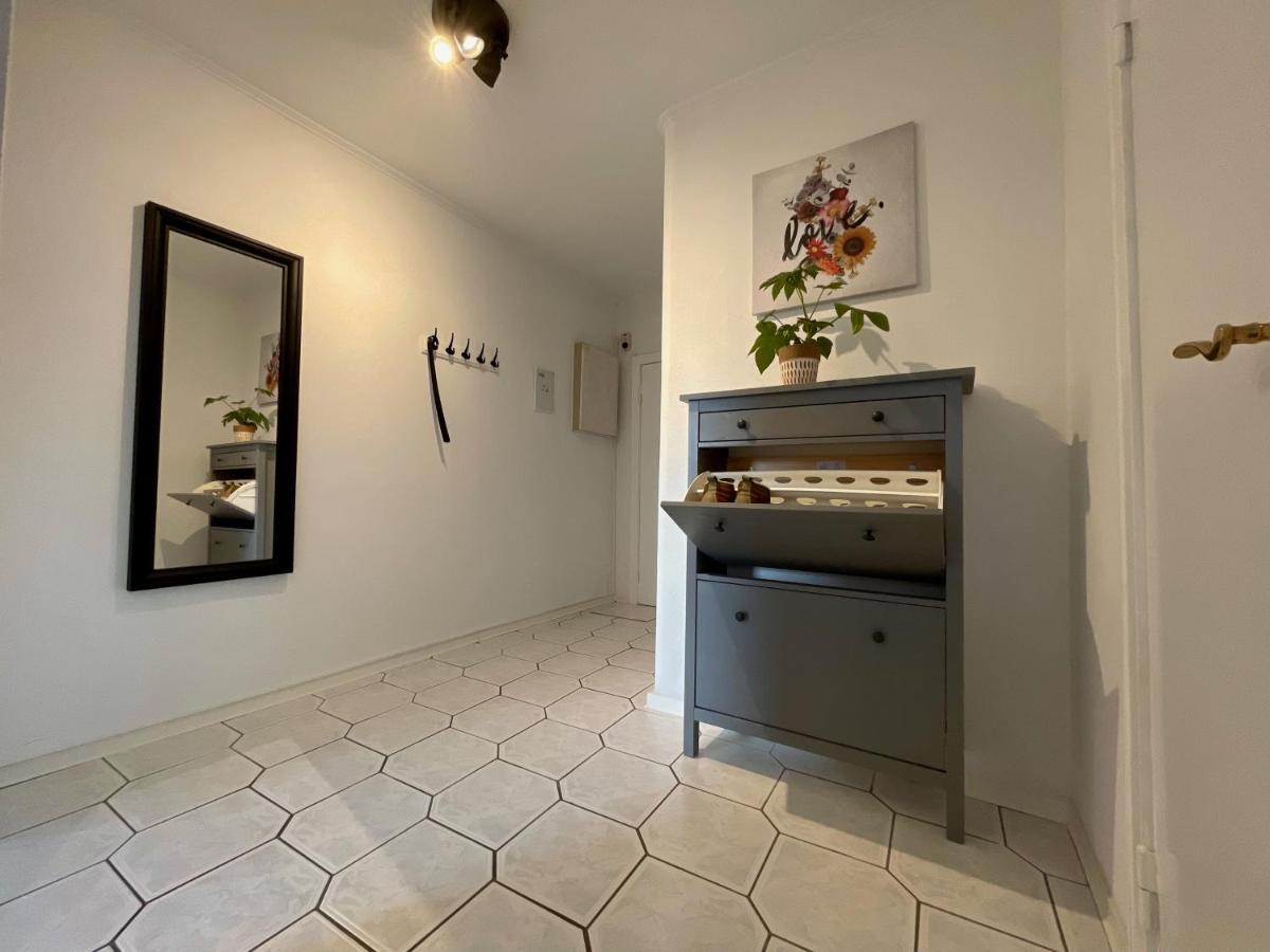 Purple Kitchen - Apartment Mit Grosser Wohnkueche Bremerhaven Ngoại thất bức ảnh
